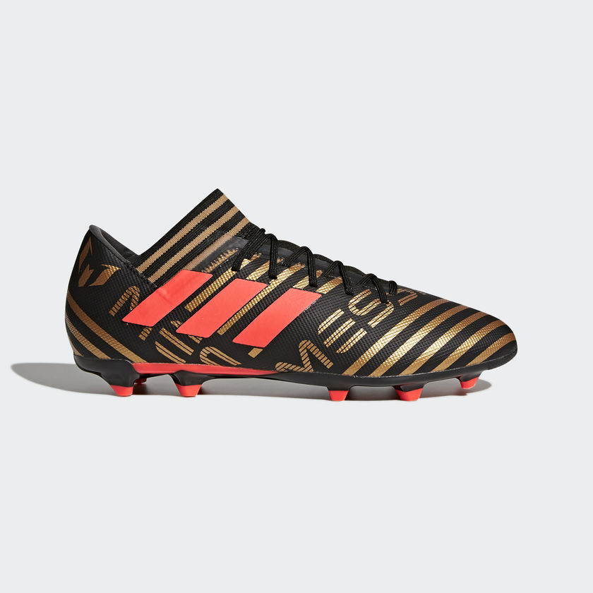 Antagelse frivillig Tidlig 15+ PHOTOS OF LEO MESSI ADIDAS BOOTS AND SNEAKERS COLLECTION ! — Adidas